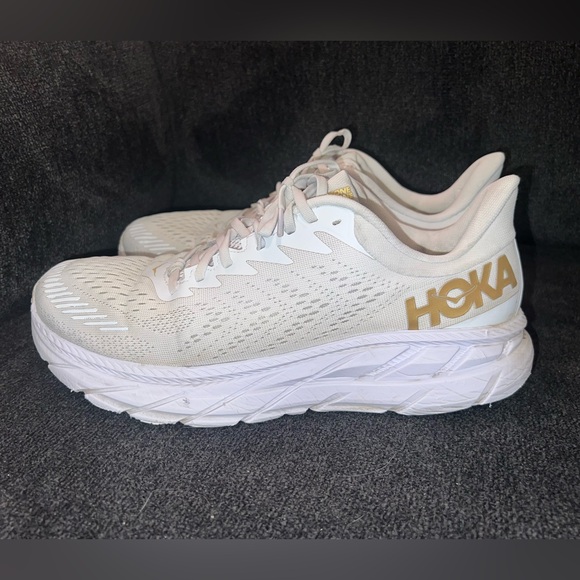 Hoka One One Clifton 7 Almond Milk - Men's sz 11 no insoles wear as seen in pics - Picture 1 of 8